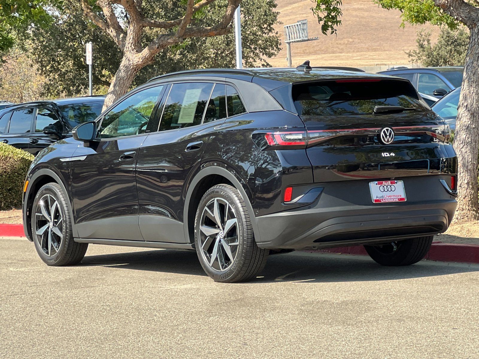 2023 Volkswagen ID.4 S — full photo 4 of 29