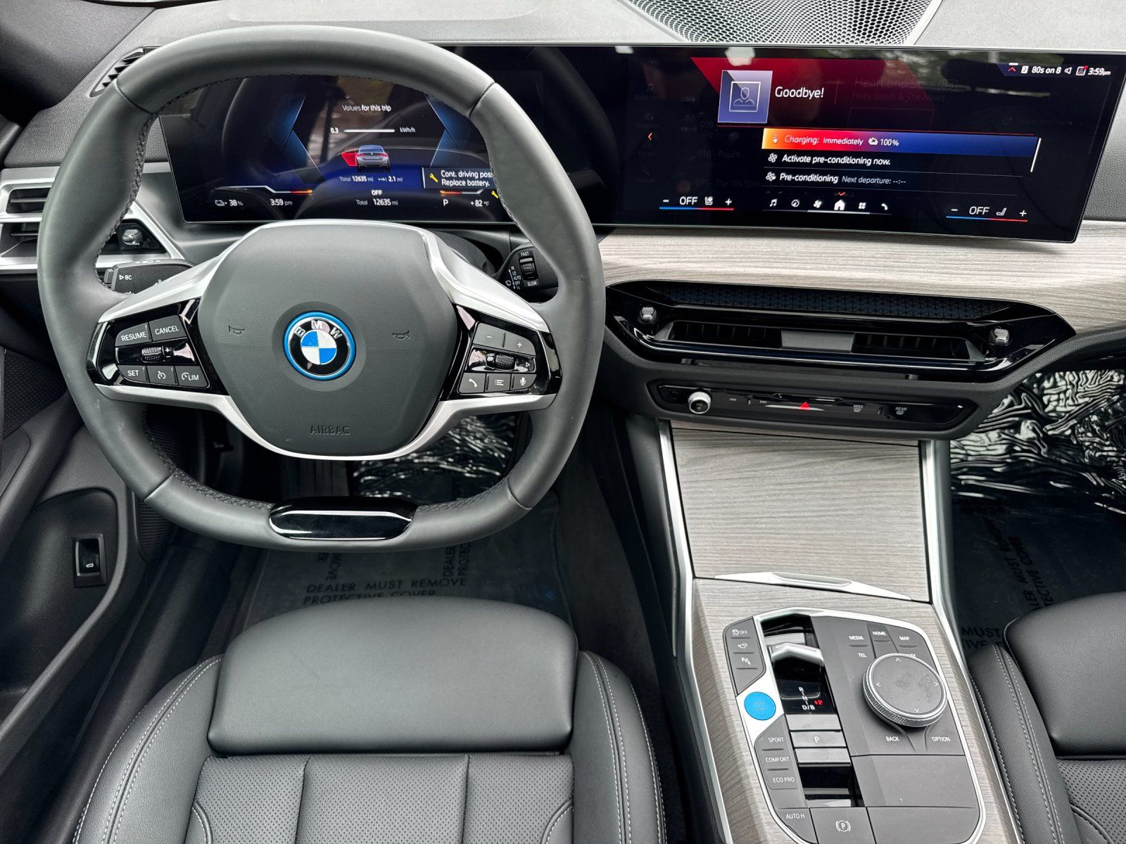 2025 BMW i4 eDrive40 — full photo 13 of 28