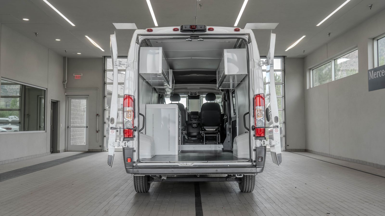 2024 Ram ProMaster 3500 High Roof — full photo 16 of 37