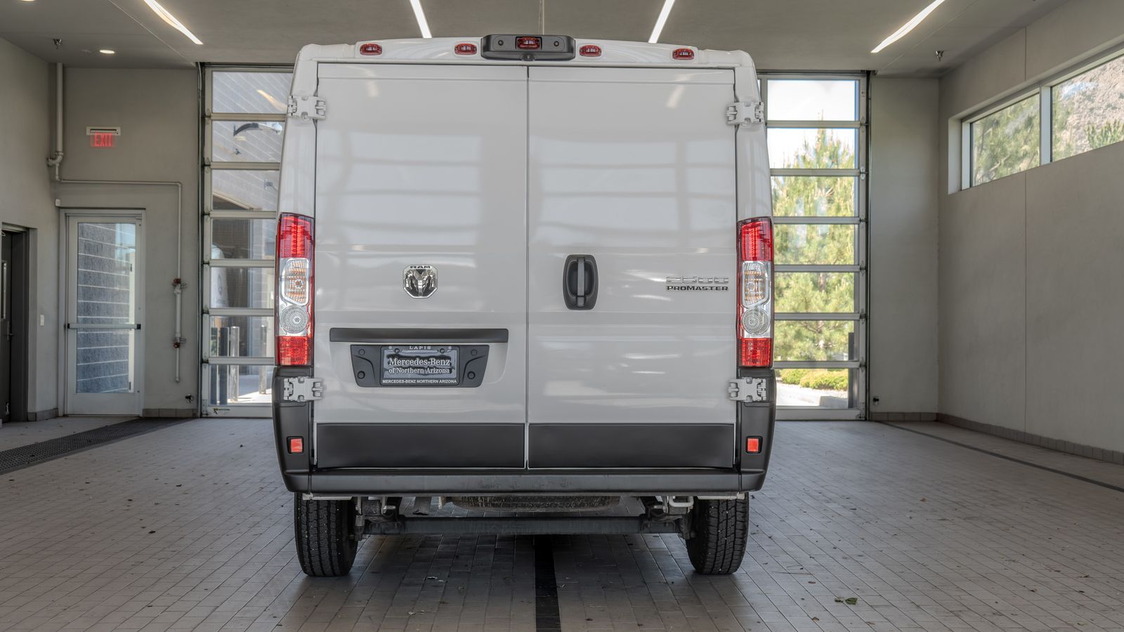 2025 Ram ProMaster 2500 Base — foto completa 14 de 33