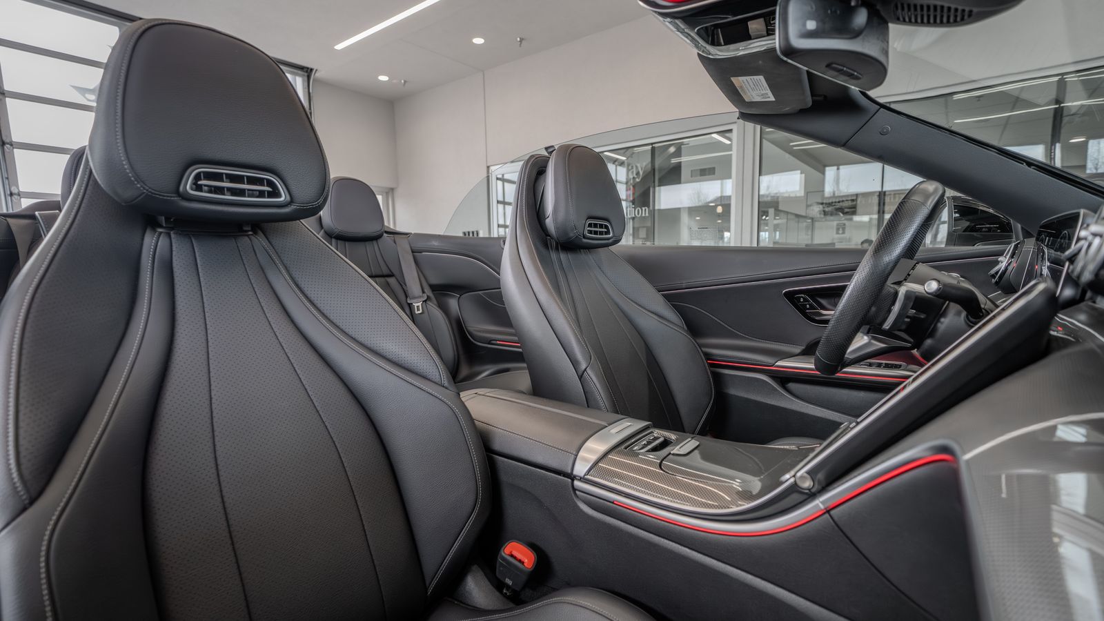 2025 Mercedes-Benz CLE CLE 300 — full photo 31 of 37