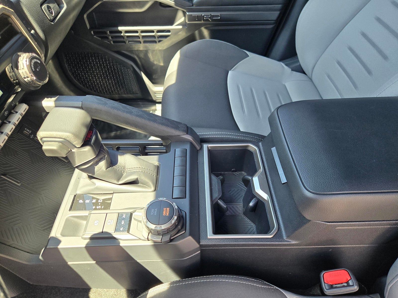 2025 Toyota Tacoma TRD Sport — full photo 23 of 28