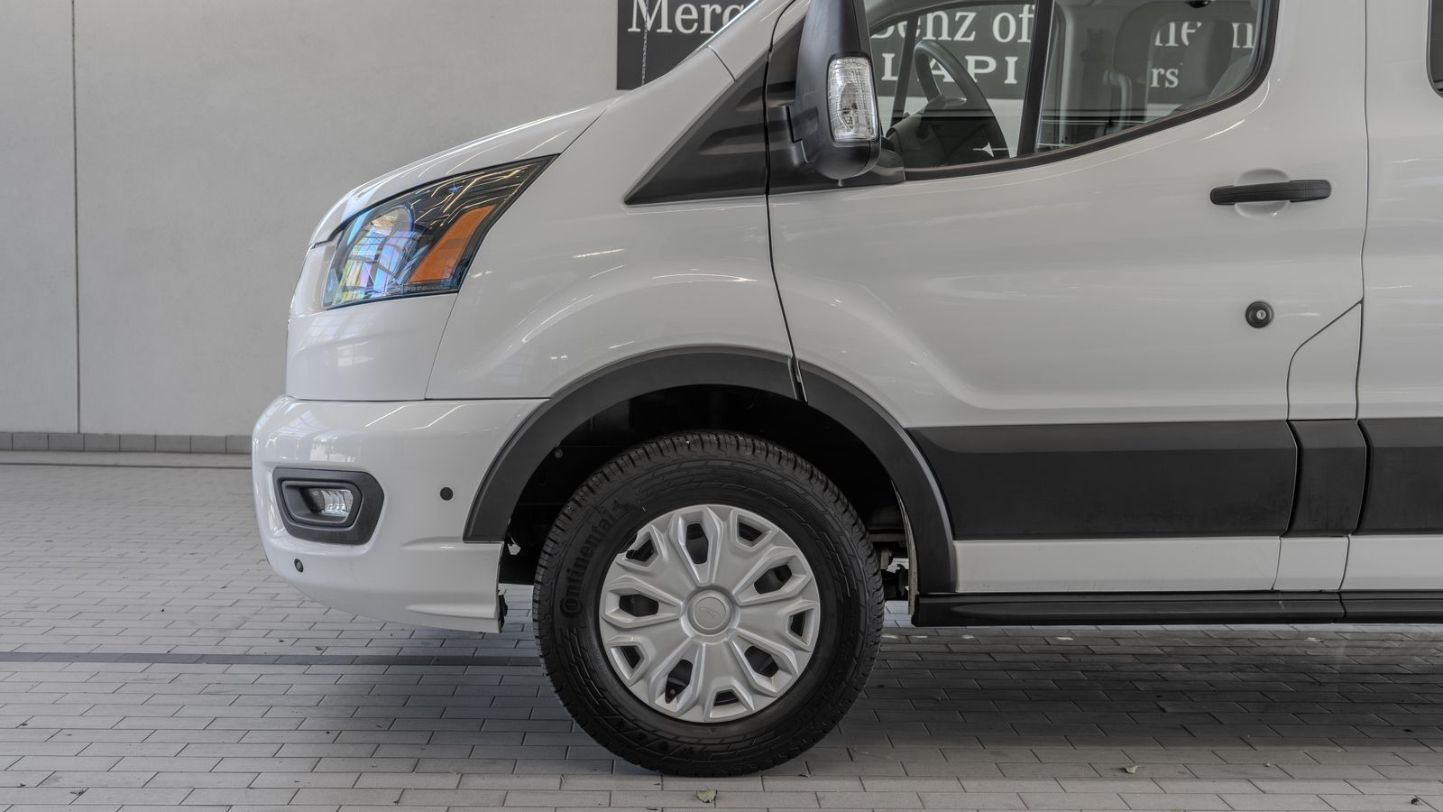 2024 Ford Transit-350 XLT — foto completa 4 de 34