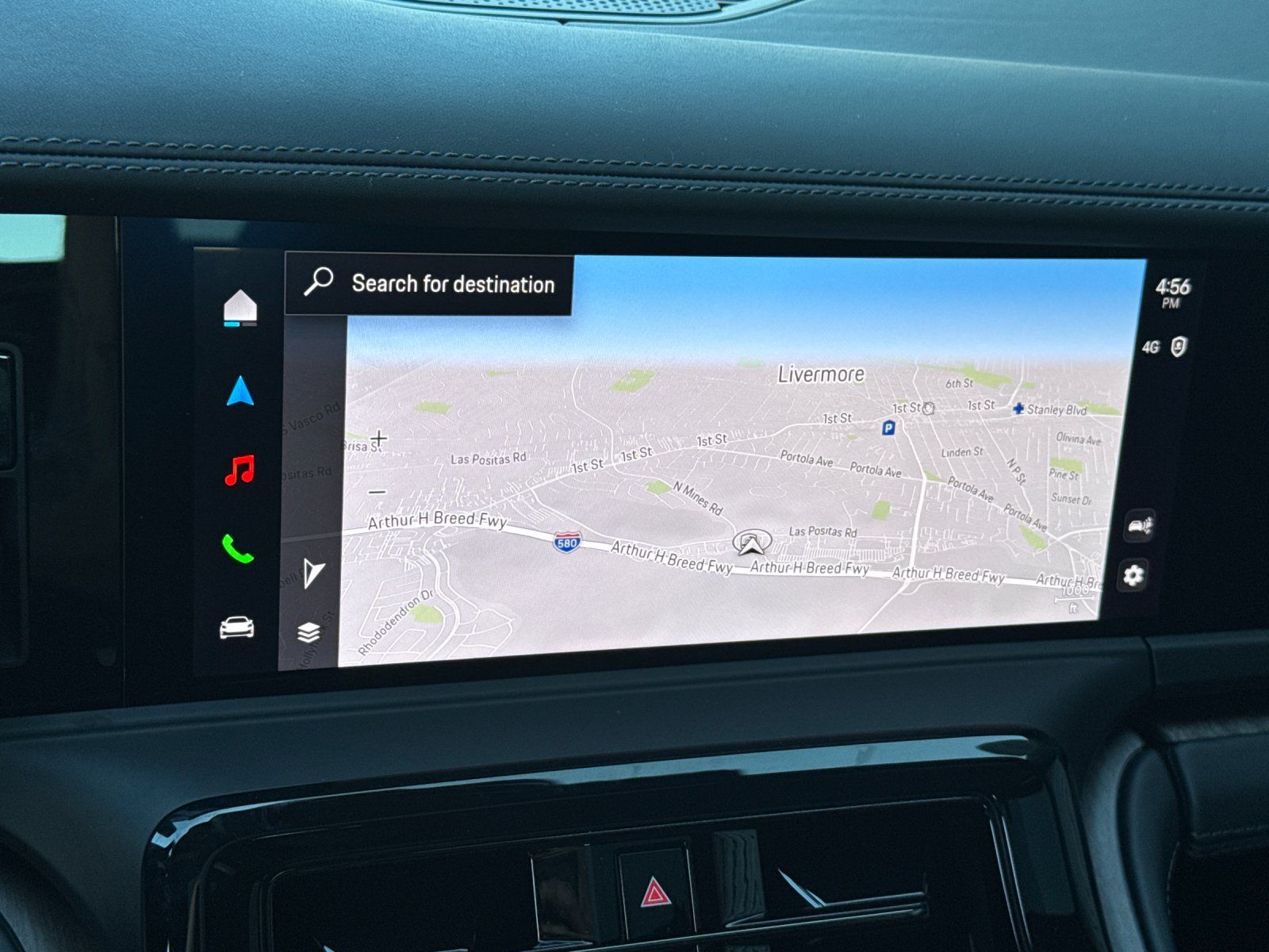2025 Porsche Panamera 4 — full photo 19 of 29