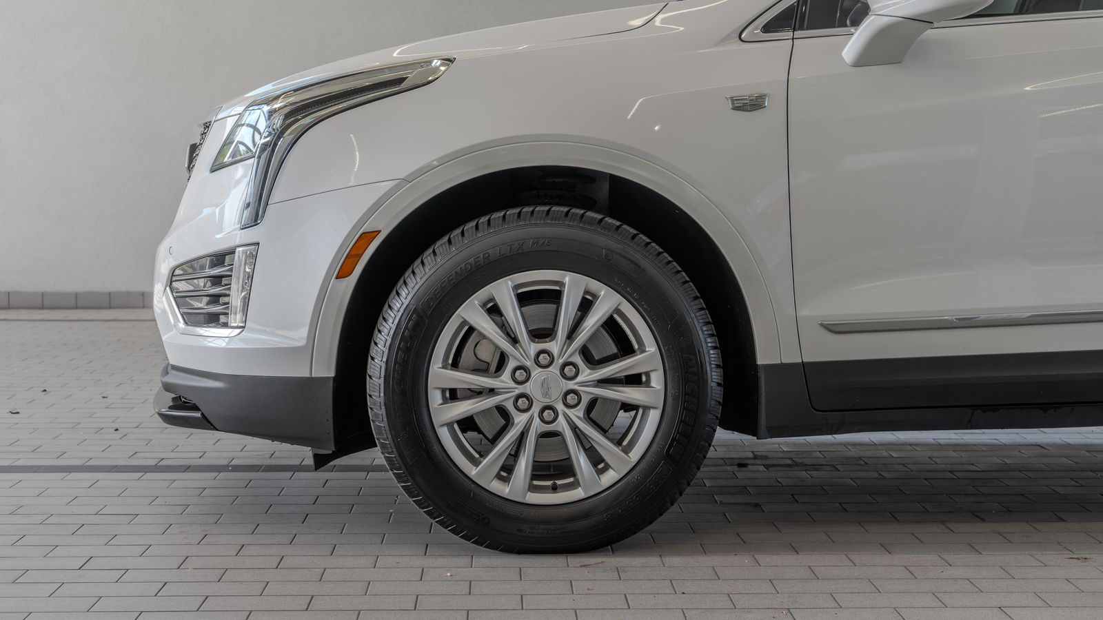2020 Cadillac XT5 Luxury — full photo 4 of 34