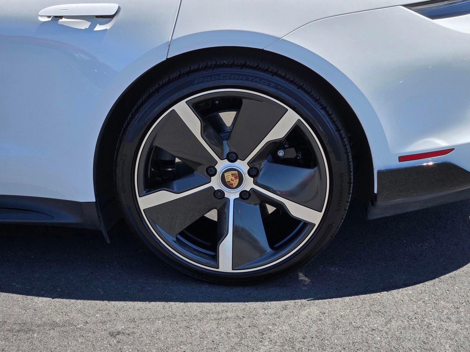 2021 Porsche Taycan Turbo — foto completa 11 de 27