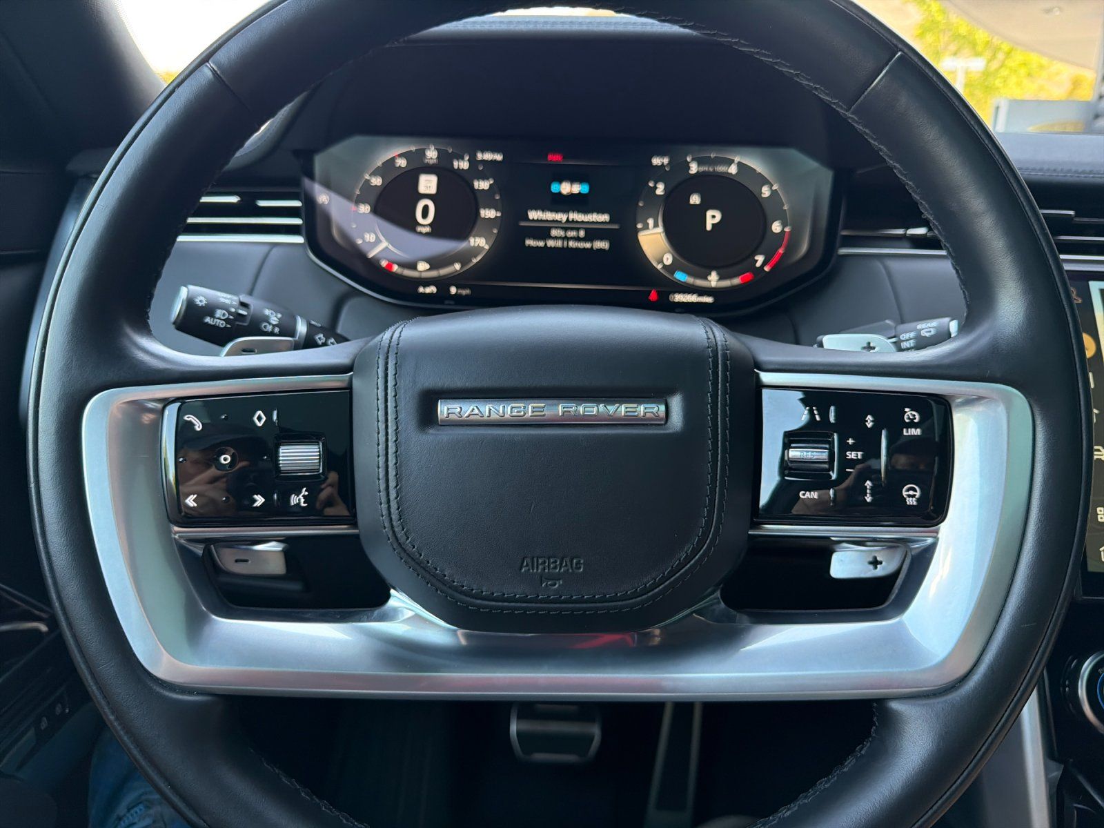 2023 Land Rover Range Rover SE — full photo 23 of 29