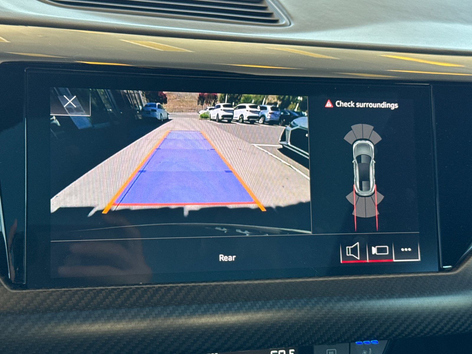 2022 Audi e-tron GT Premium Plus — foto completa 18 de 27