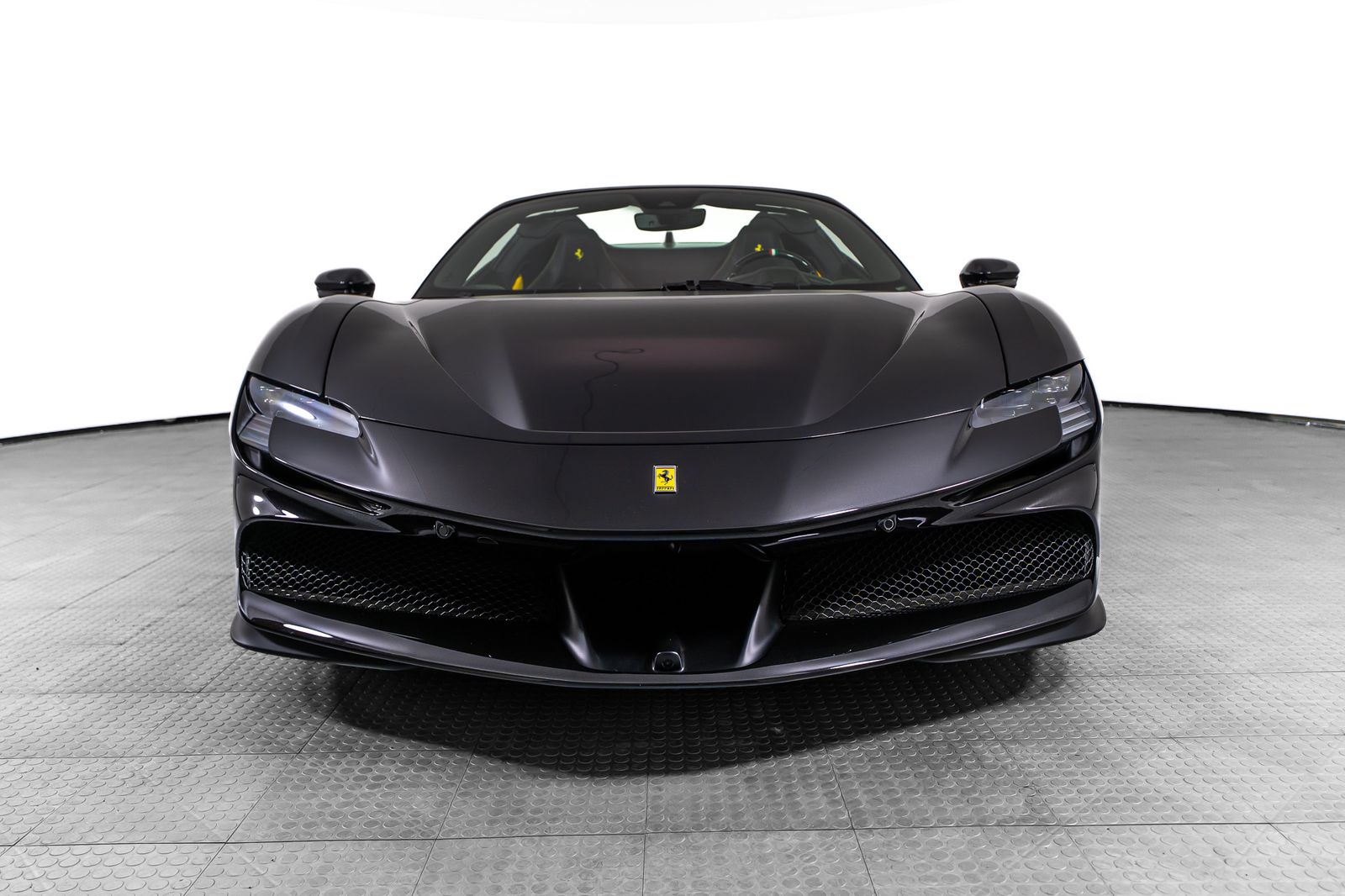 2023 Ferrari SF90 Spider — full photo 8 of 52