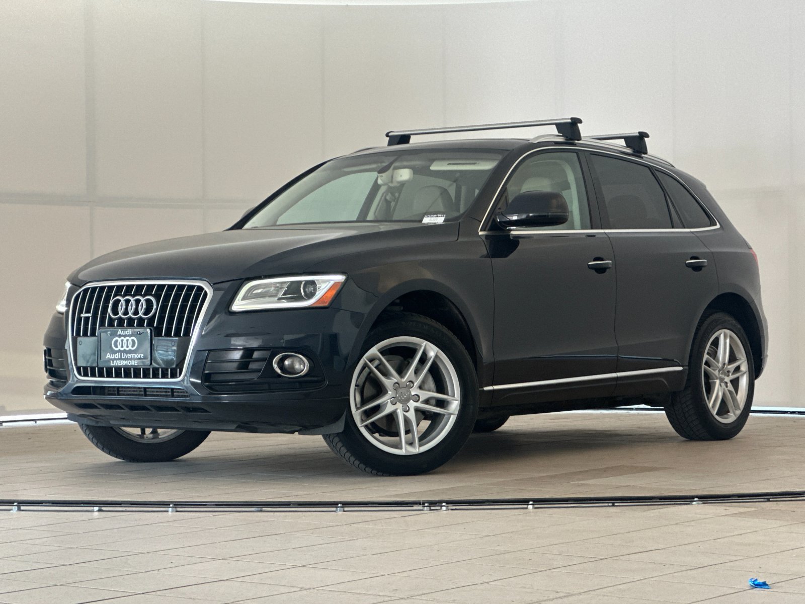 2017 Audi Q5 2.0T Premium Plus — photo 1 of 27