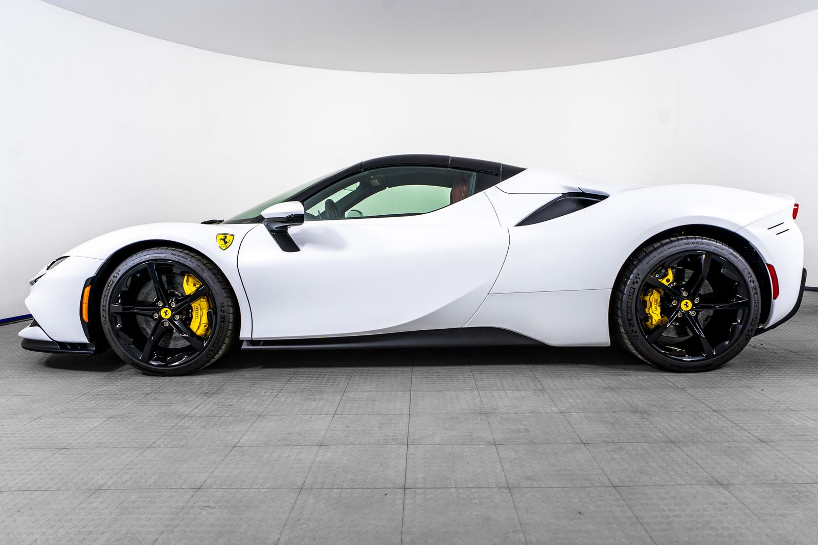 2024 Ferrari SF90 Spider — full photo 15 of 50