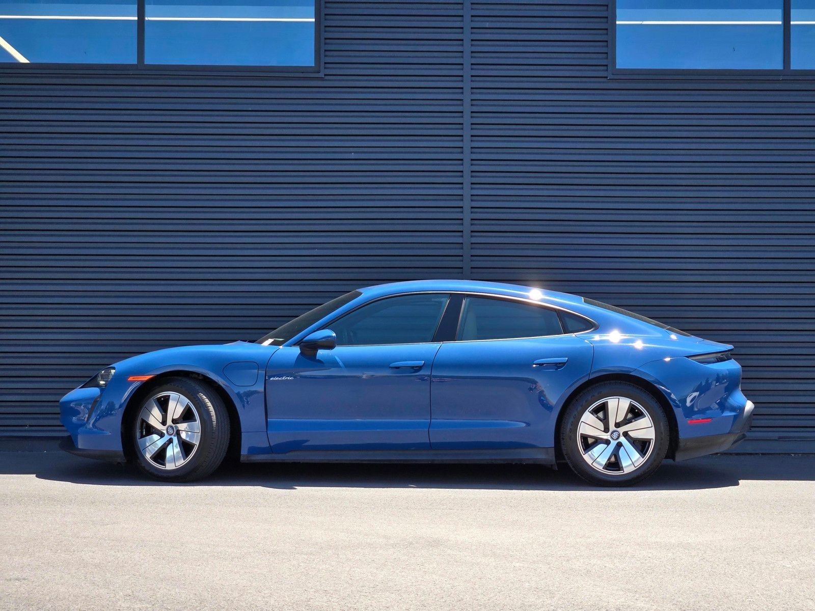 2023 Porsche Taycan Base — full photo 2 of 27
