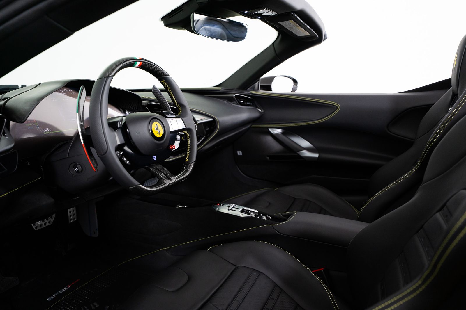 2023 Ferrari SF90 Spider — full photo 19 of 52