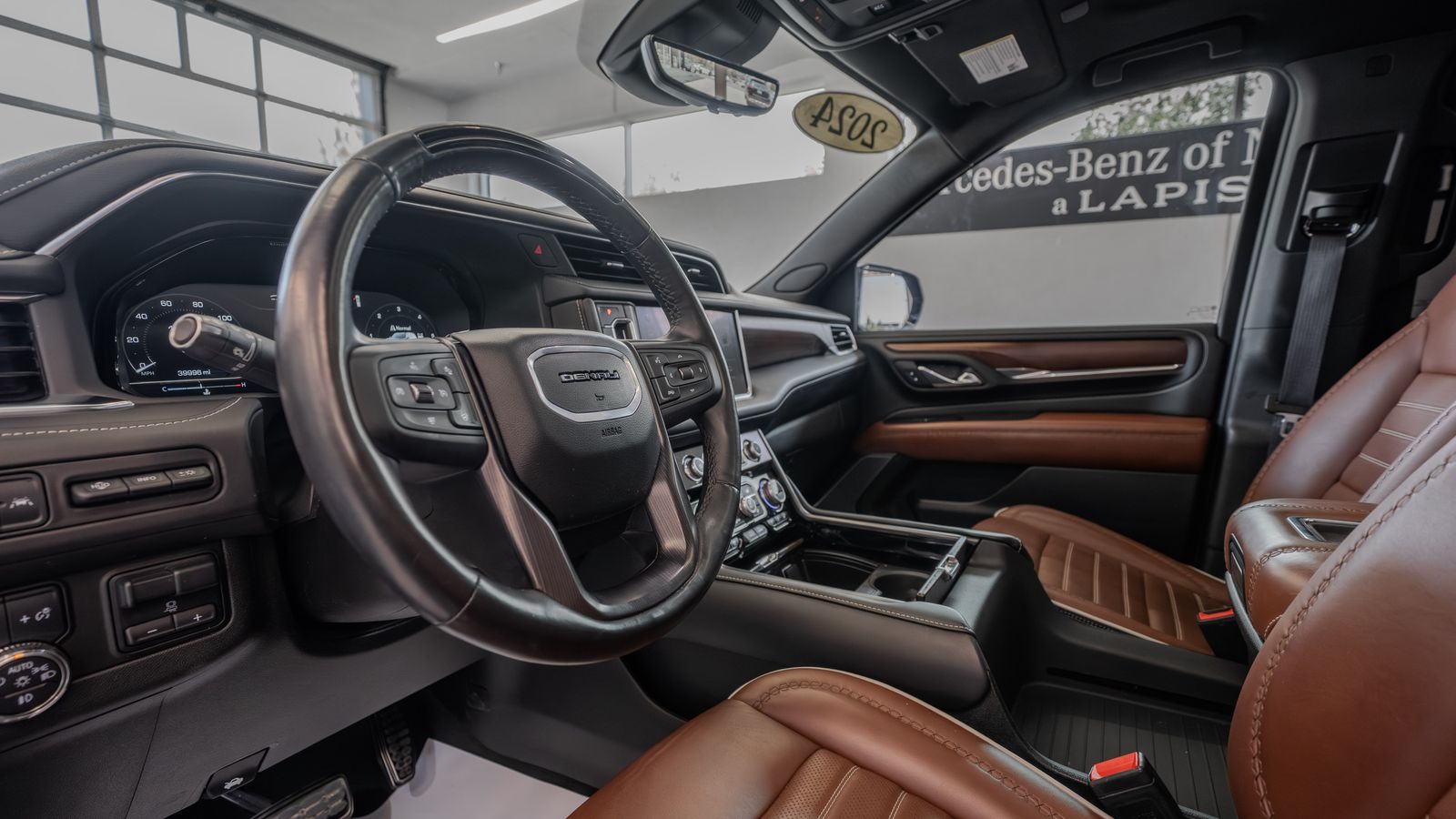 2024 GMC Yukon XL Denali Ultimate — full photo 6 of 35