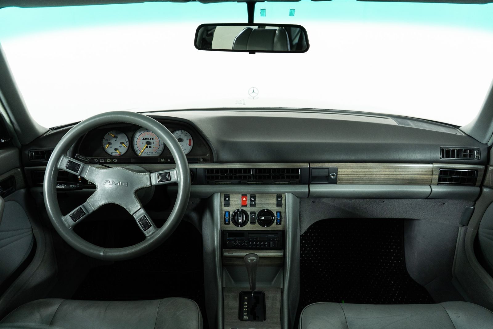 1984 Mercedes-Benz 500-Class 500 SEL — full photo 34 of 58