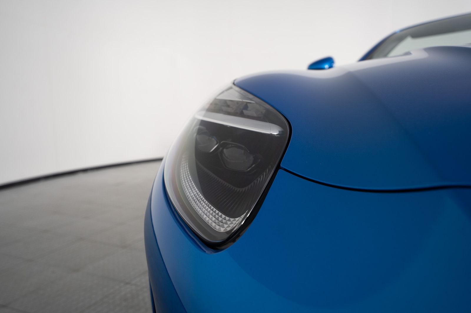 2024 Aston Martin DB12 Volante — full photo 47 of 55