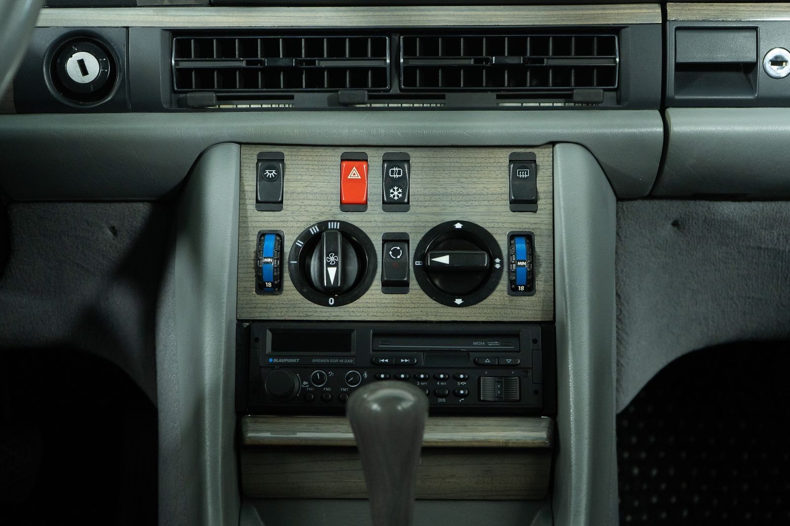 1984 Mercedes-Benz 500-Class 500 SEL — full photo 36 of 58
