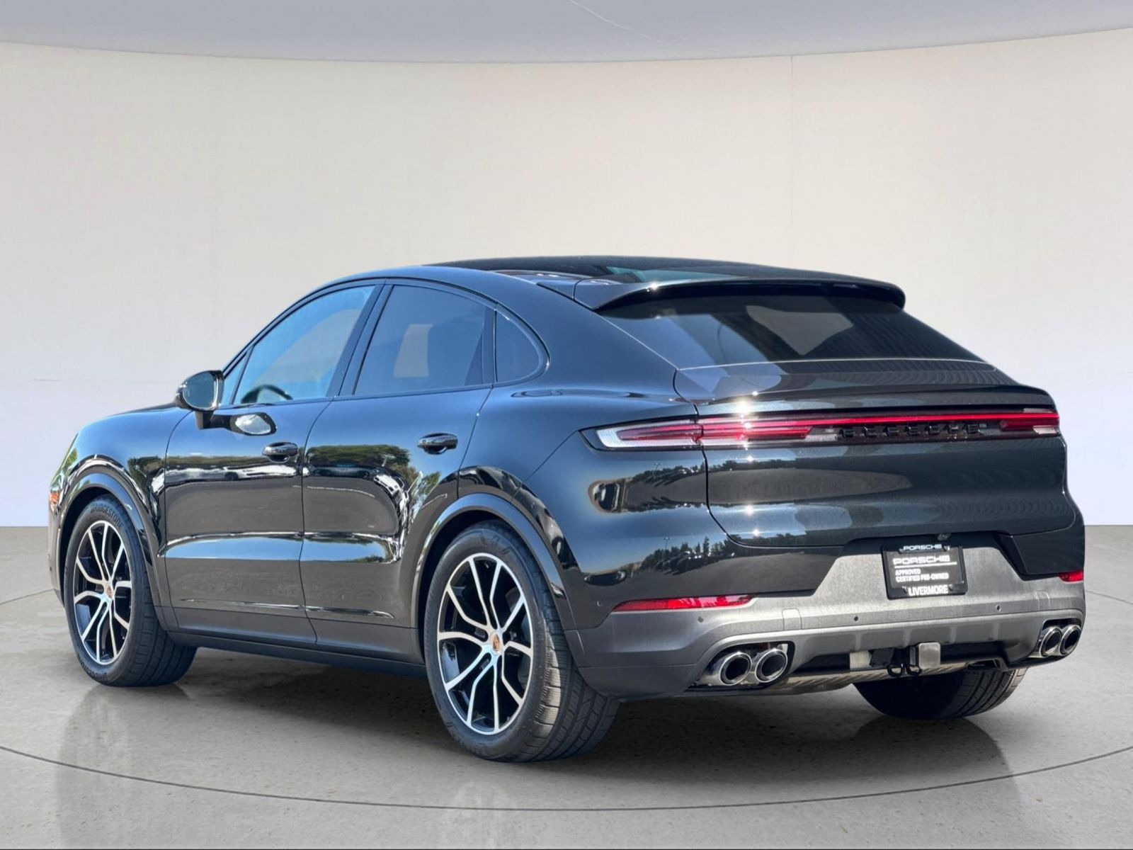 2026 Porsche Cayenne Coupe Base — full photo 3 of 30