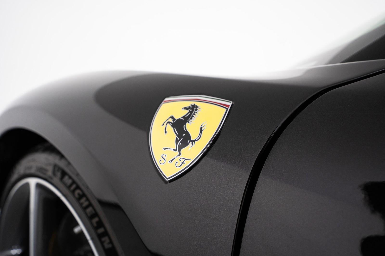 2024 Ferrari 296 GTB — foto completa 10 de 41