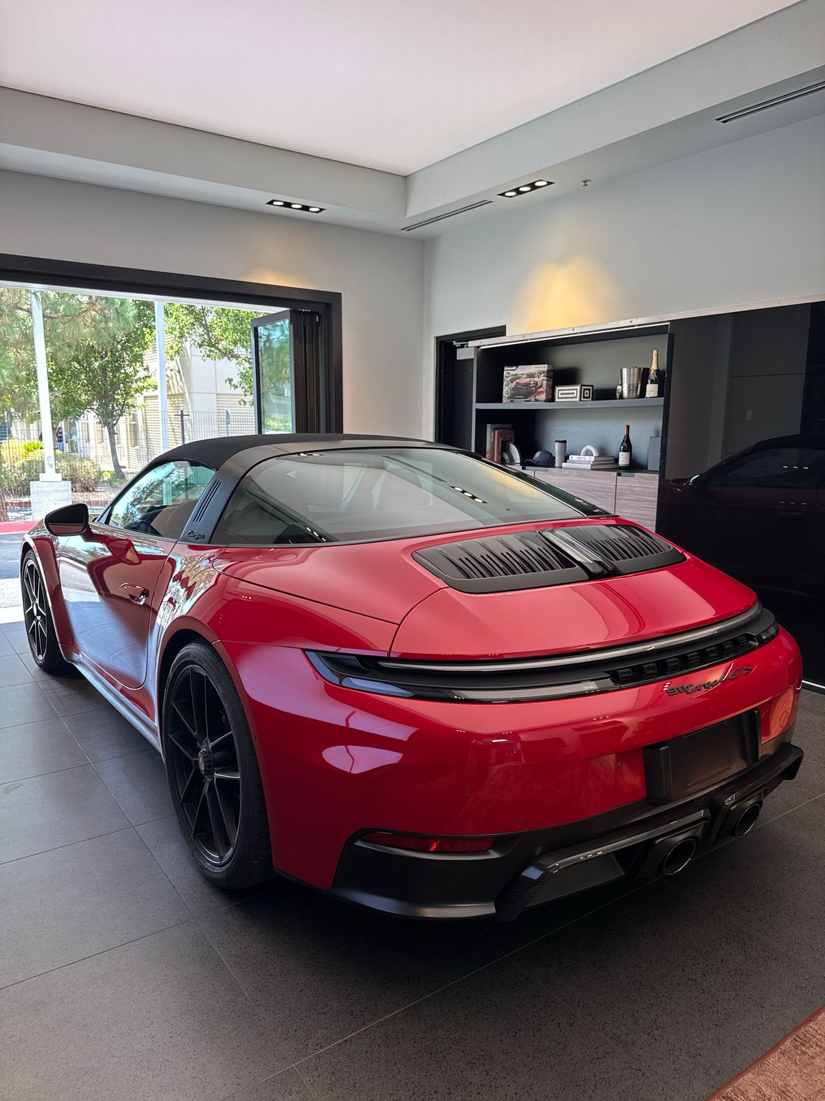 2026 Porsche 911 Targa 4 GTS — full photo 4 of 12