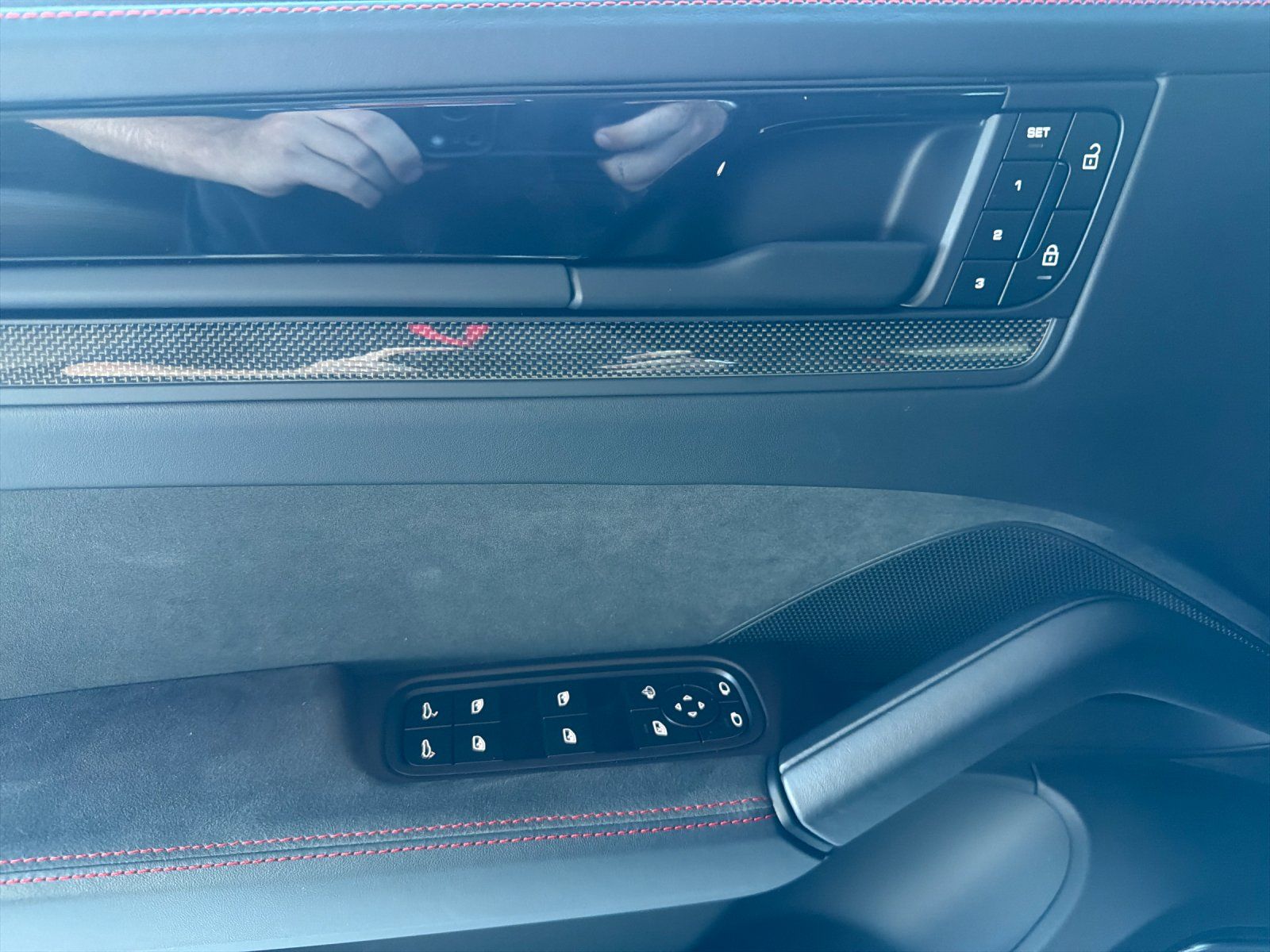 2026 Porsche Cayenne GTS — full photo 12 of 26