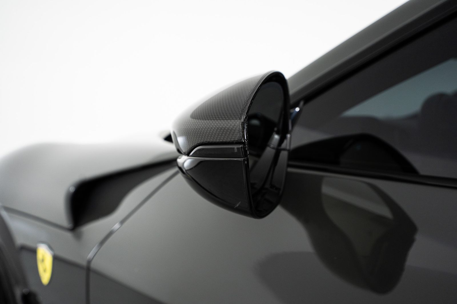 2025 Ferrari Purosangue — full photo 11 of 66