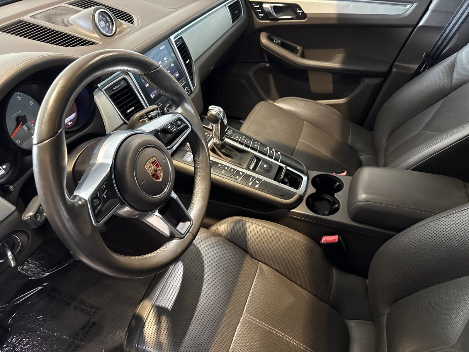 2017 Porsche Macan S — full photo 10 of 29