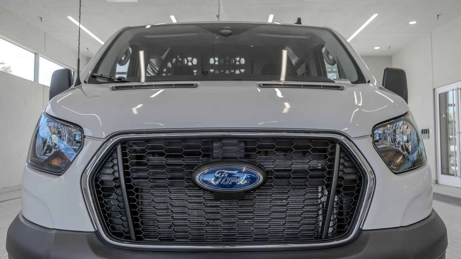 2025 Ford Transit-250 Base — full photo 22 of 31