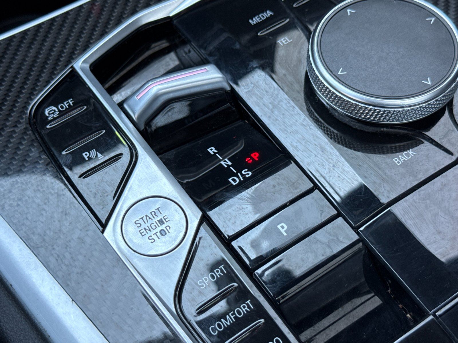 2024 BMW X6 xDrive40i — full photo 21 of 28