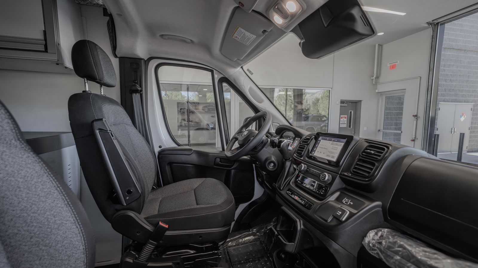 2024 Ram ProMaster 3500 High Roof — full photo 17 of 36