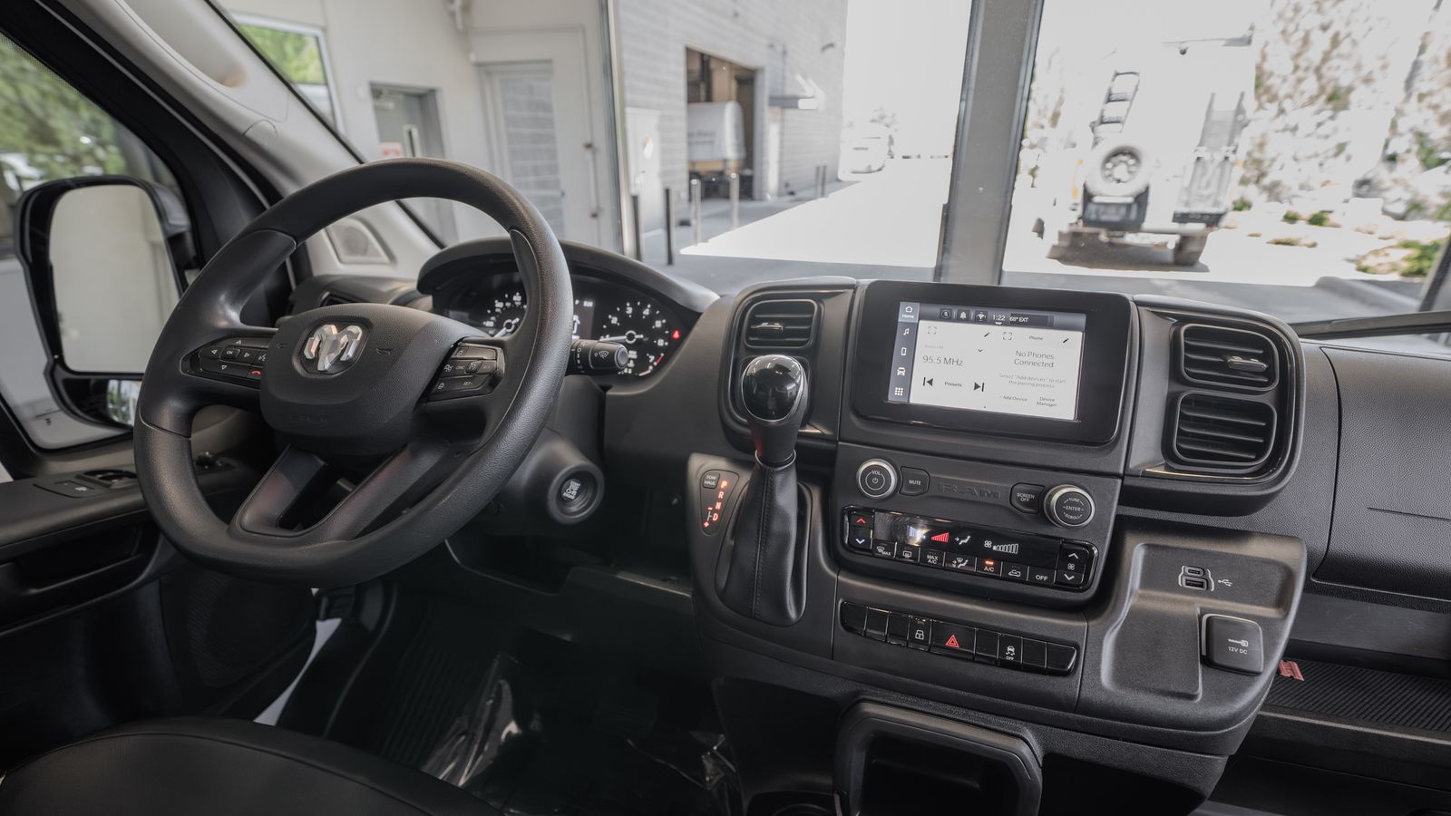 2025 Ram ProMaster 2500 Base — full photo 19 of 33