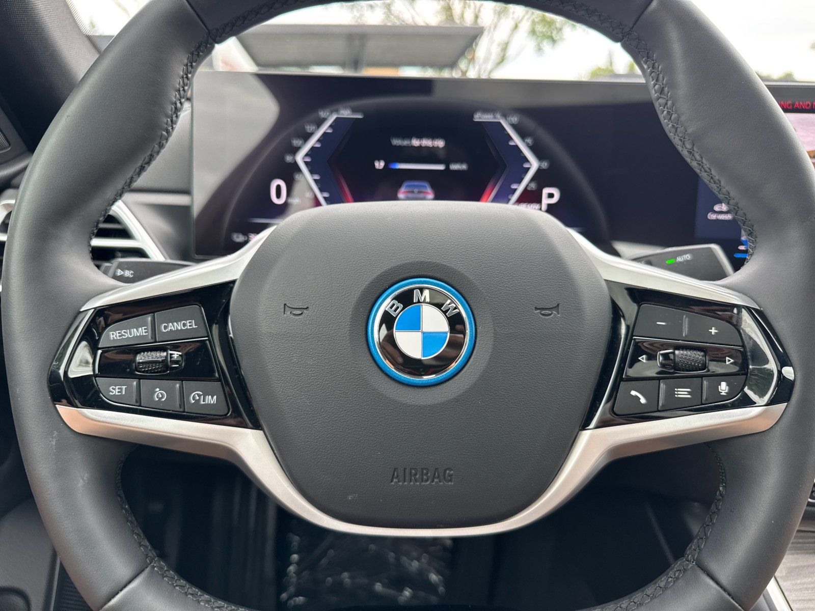 2025 BMW i4 eDrive40 — full photo 22 of 28
