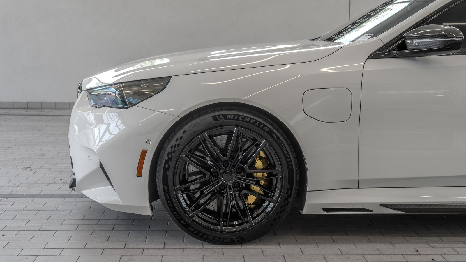 2026 BMW M5 Base — full photo 4 of 32