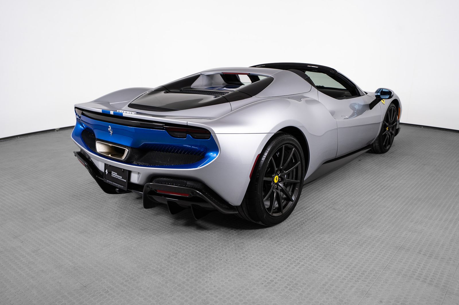 2023 Ferrari 296 GTS — full photo 5 of 51