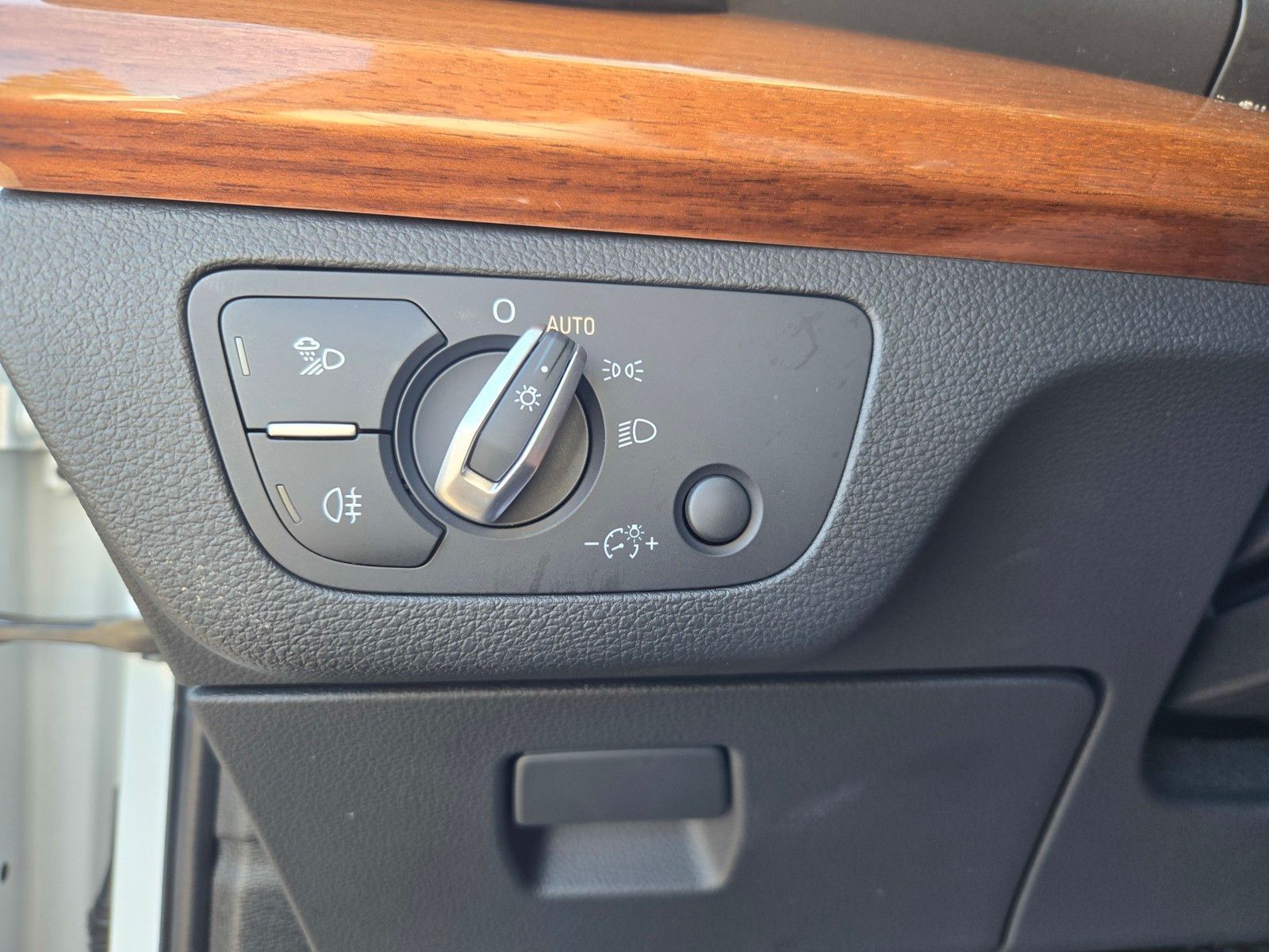 2024 Audi Q5 e 55 Premium — full photo 23 of 45