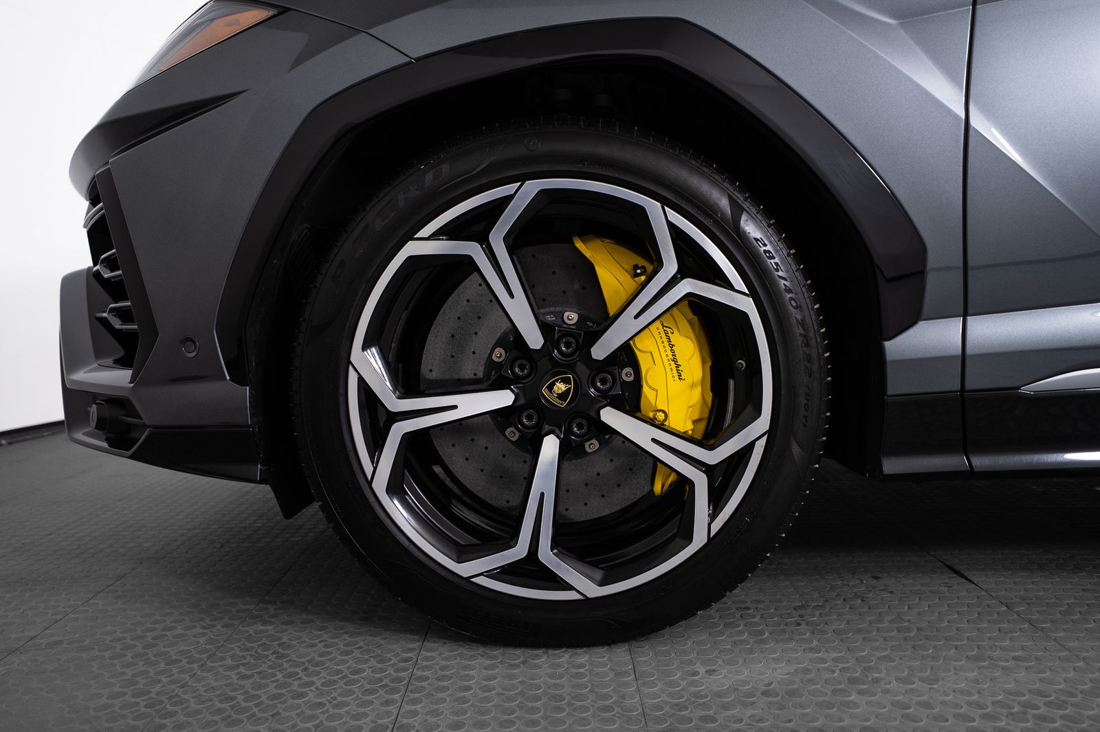 2020 Lamborghini Urus Base — full photo 14 of 53