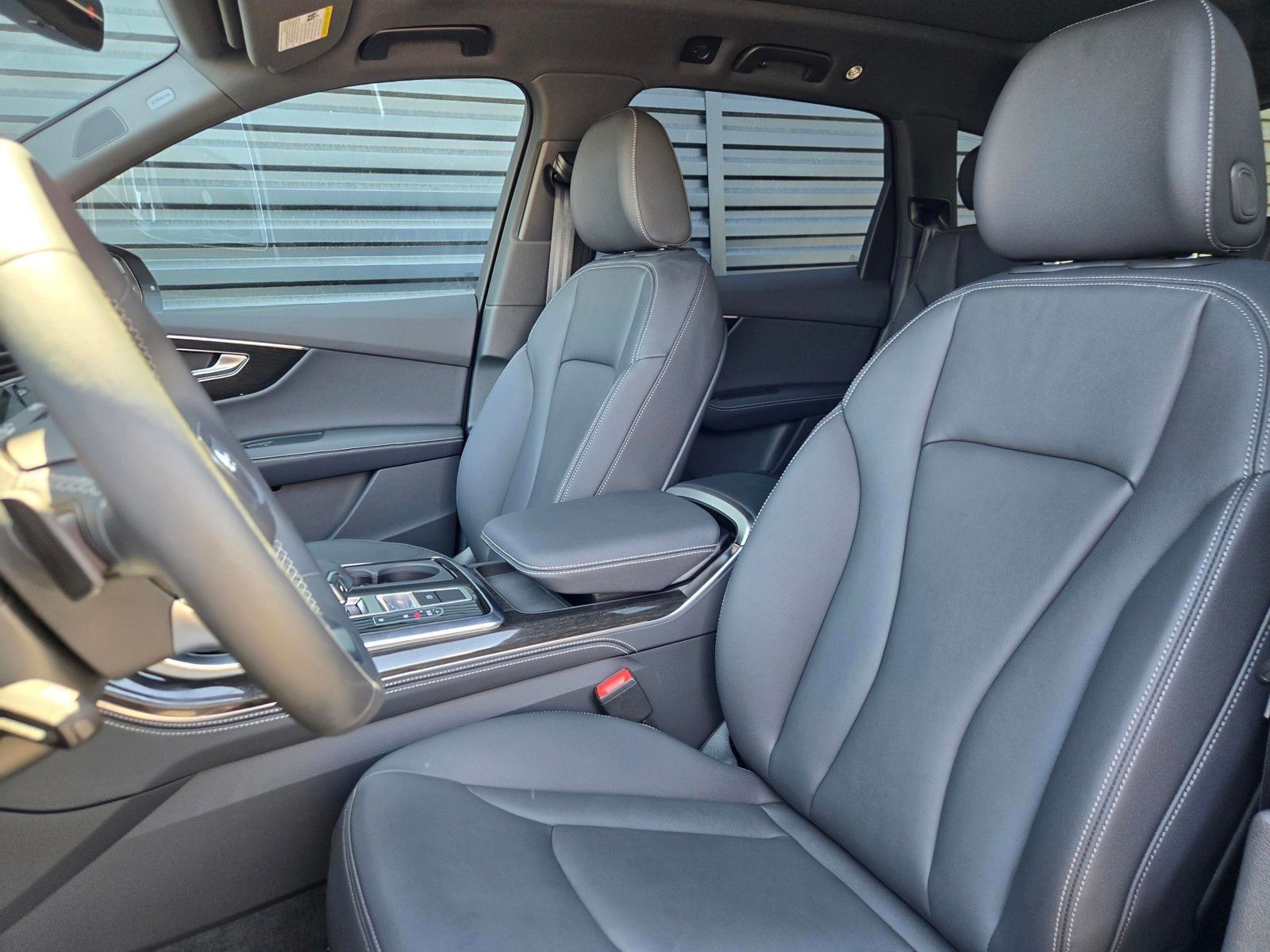 2025 Audi Q7 55 Premium Plus — full photo 19 of 45