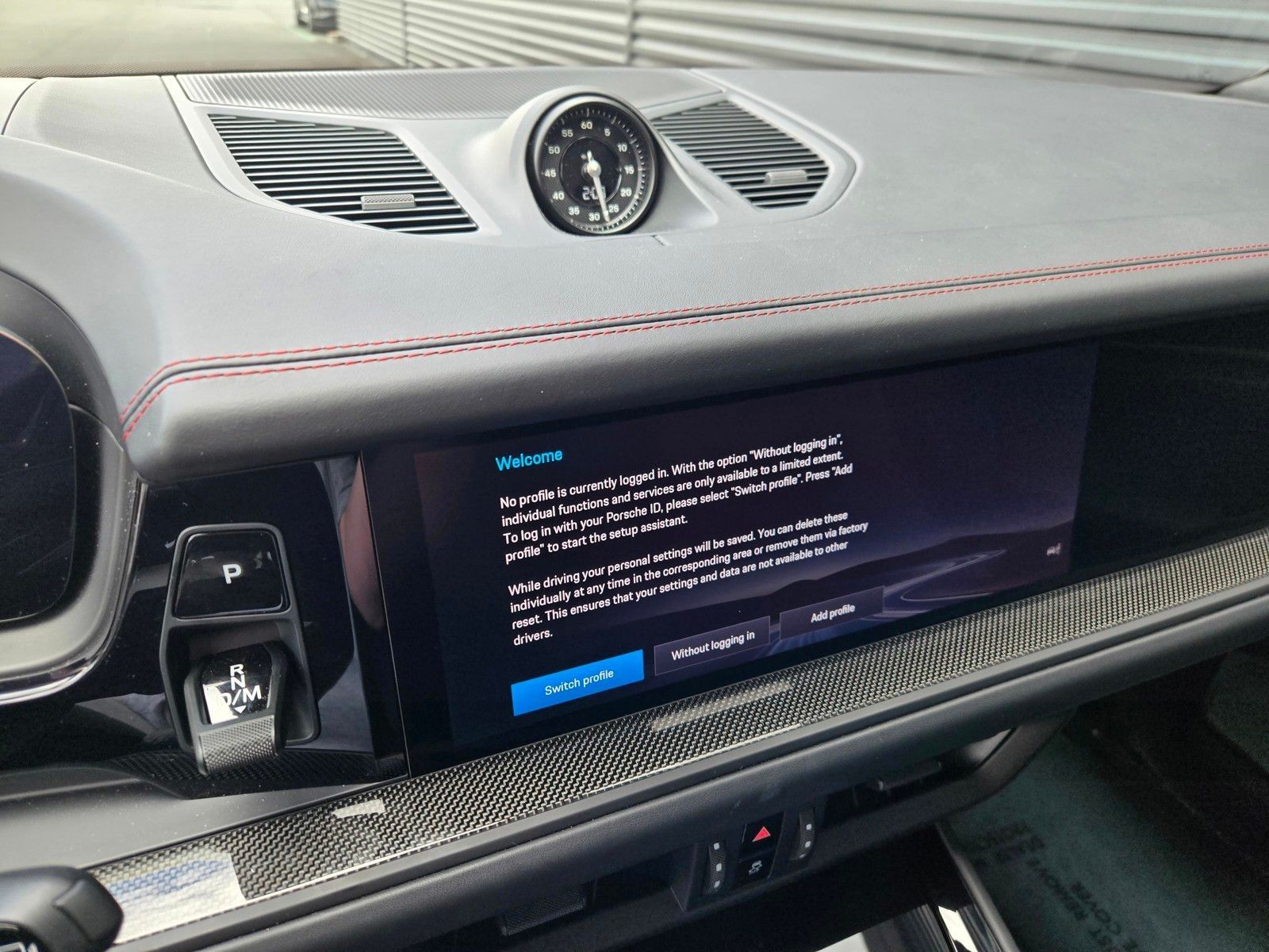 2026 Porsche Cayenne GTS — full photo 22 of 27
