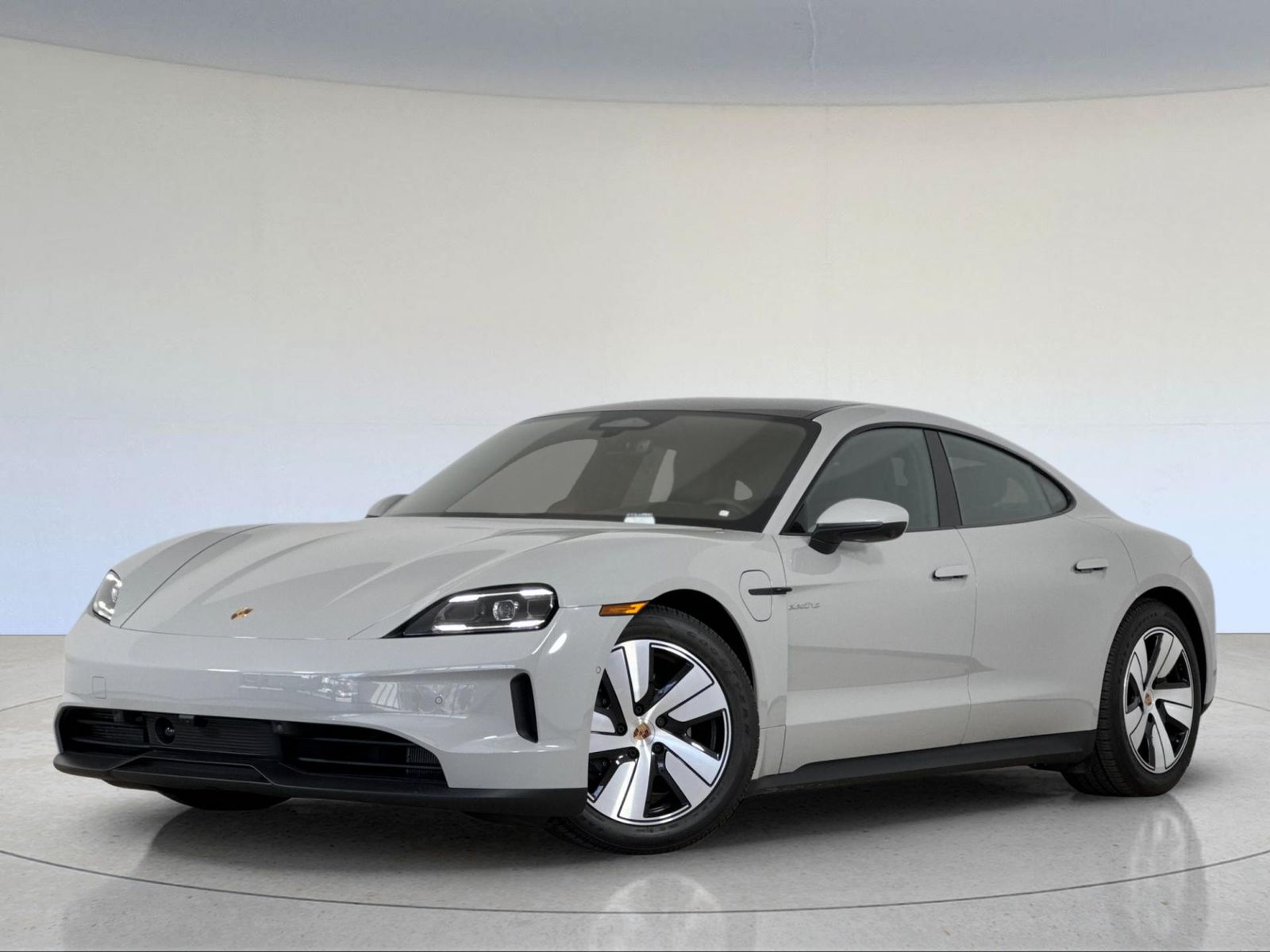2026 Porsche Taycan Base — full photo 1 of 29