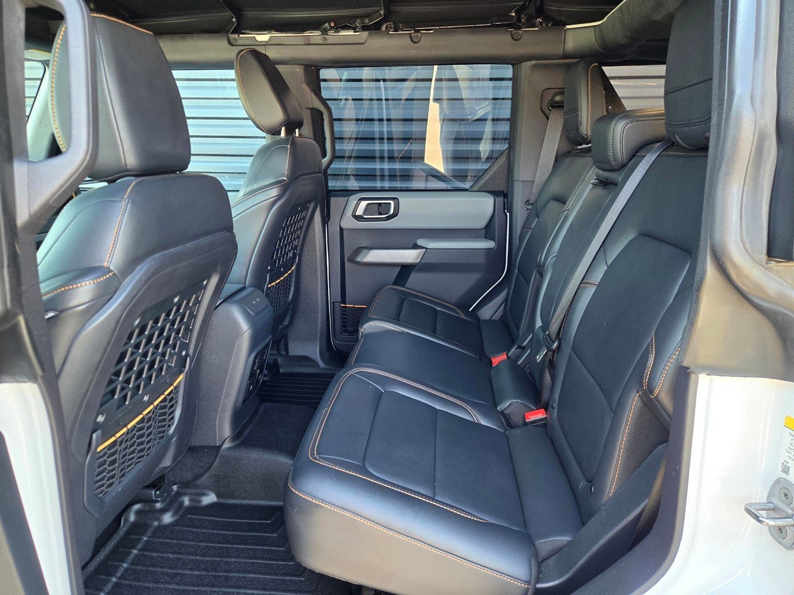 2023 Ford Bronco Badlands — full photo 10 of 45