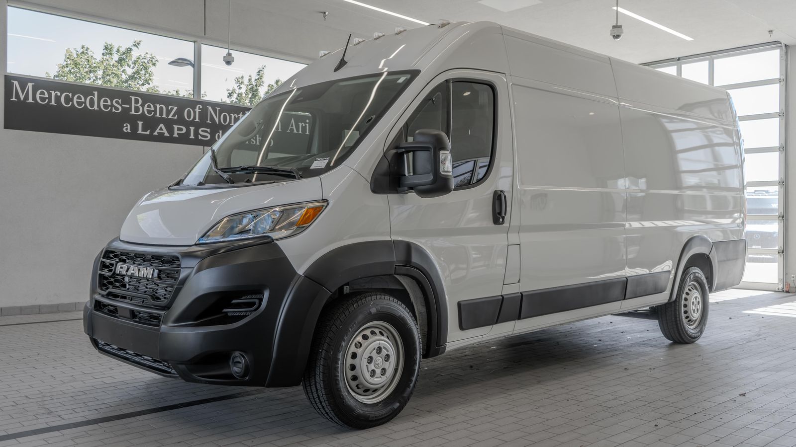 2024 Ram ProMaster 3500 High Roof — foto completa 3 de 36