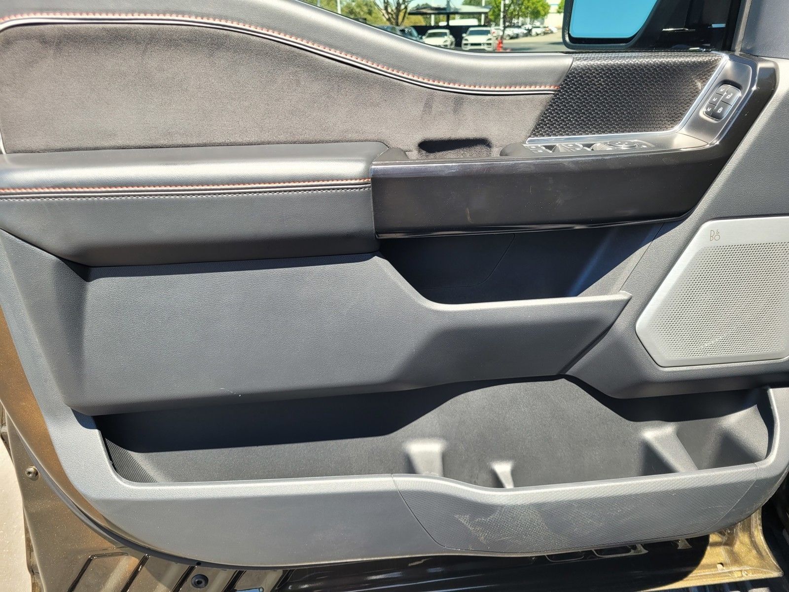 2024 Ford F-150 Raptor — full photo 19 of 46
