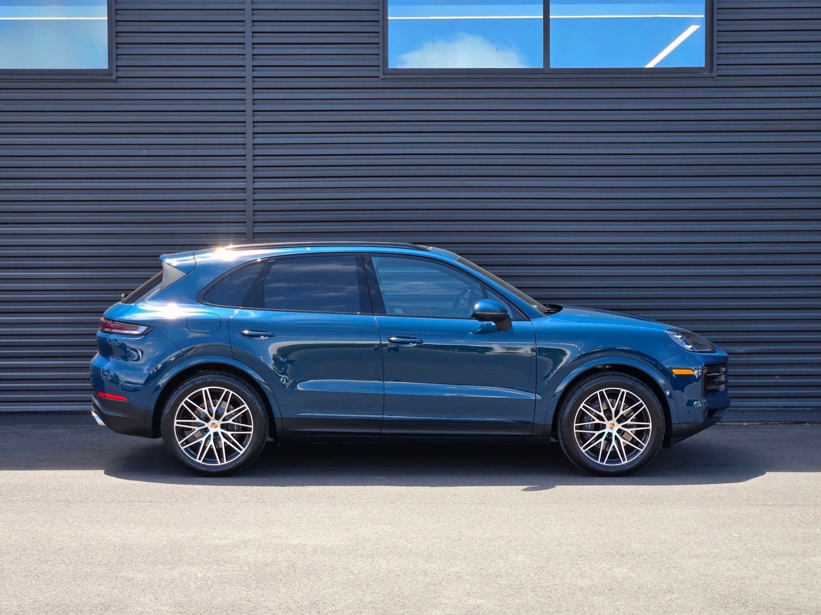 2025 Porsche Cayenne Base — foto completa 7 de 45