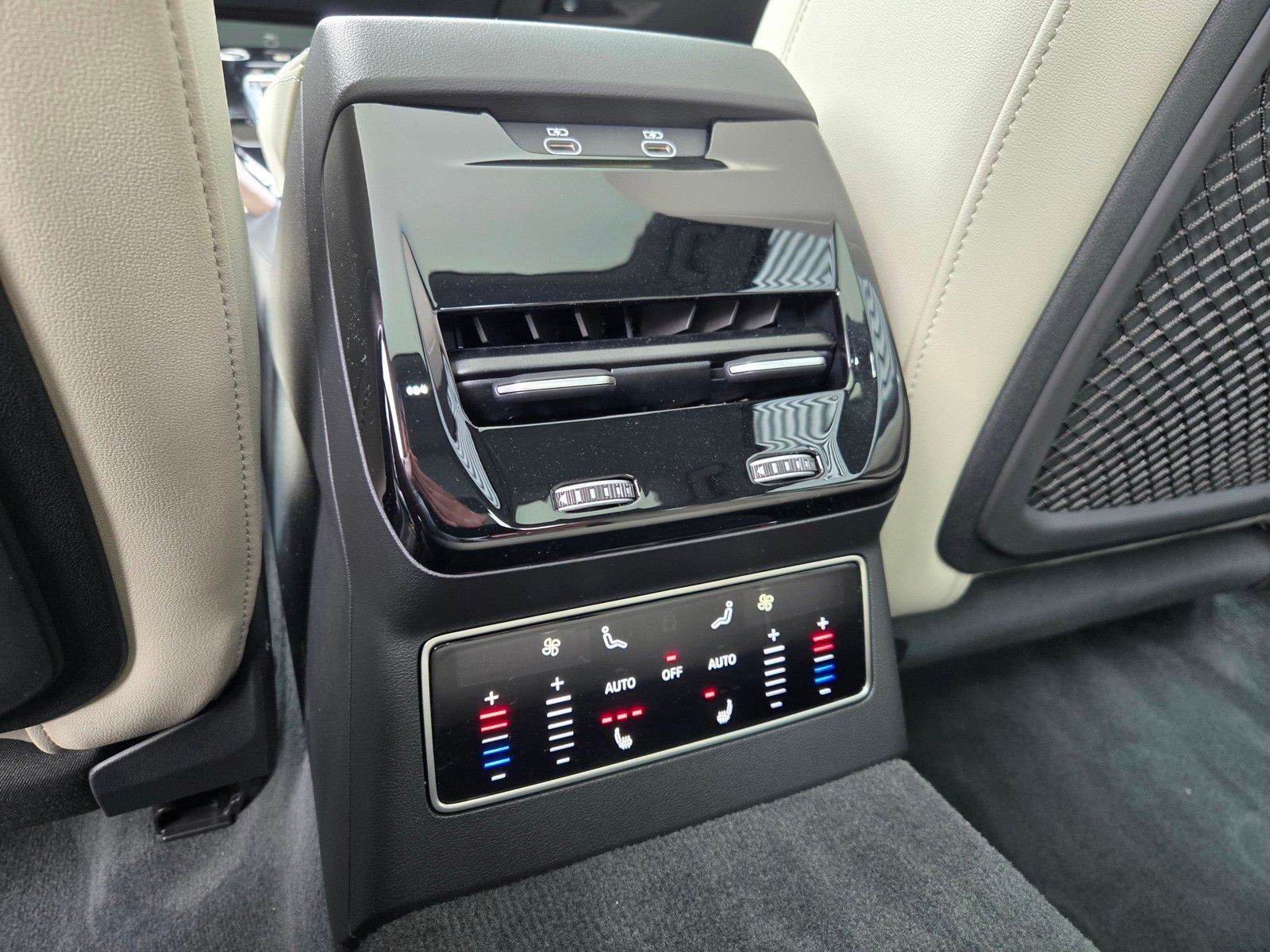 2026 Audi A6 Prestige — full photo 11 of 45