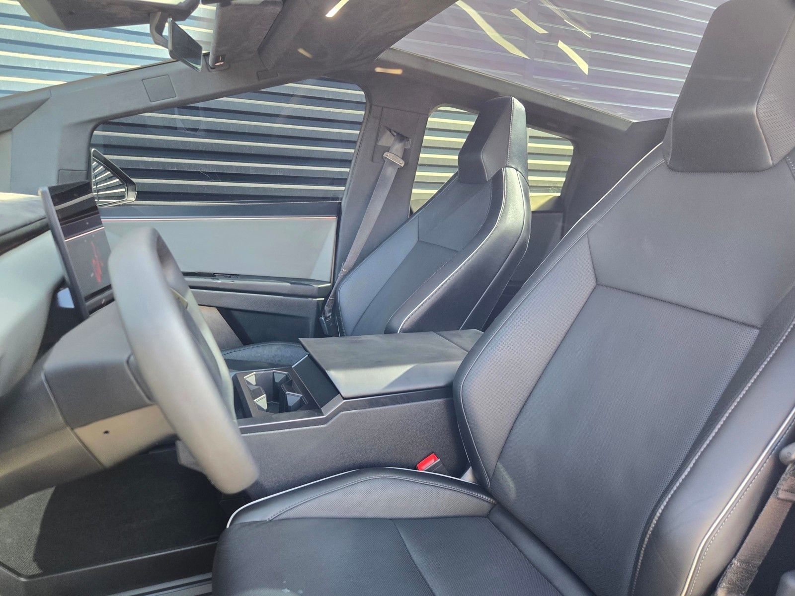 2024 Tesla Cybertruck Cyberbeast — full photo 18 of 45