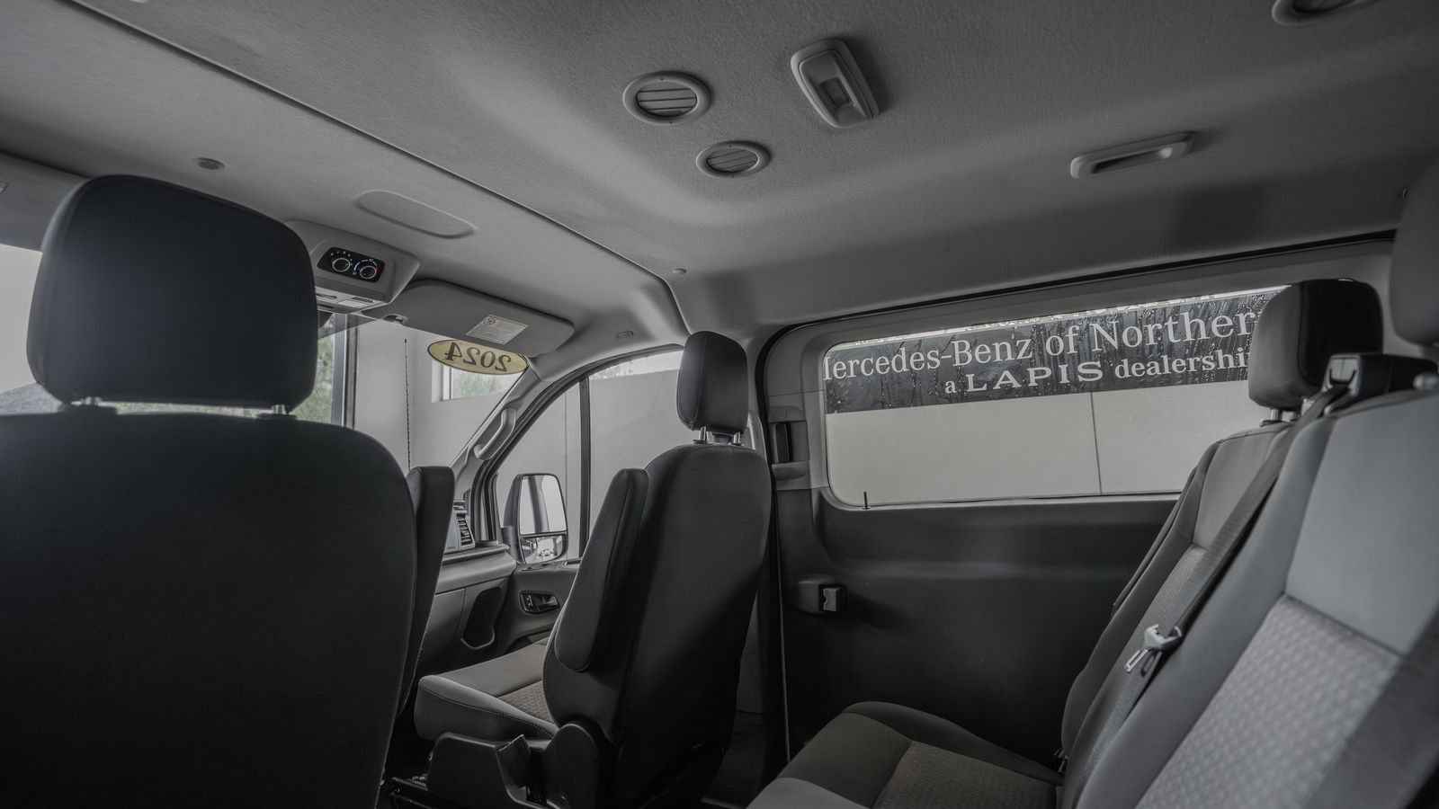 2024 Ford Transit-350 XLT — foto completa 29 de 35