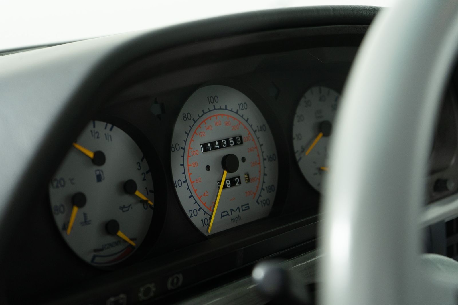 1984 Mercedes-Benz 500-Class 500 SEL — full photo 43 of 58