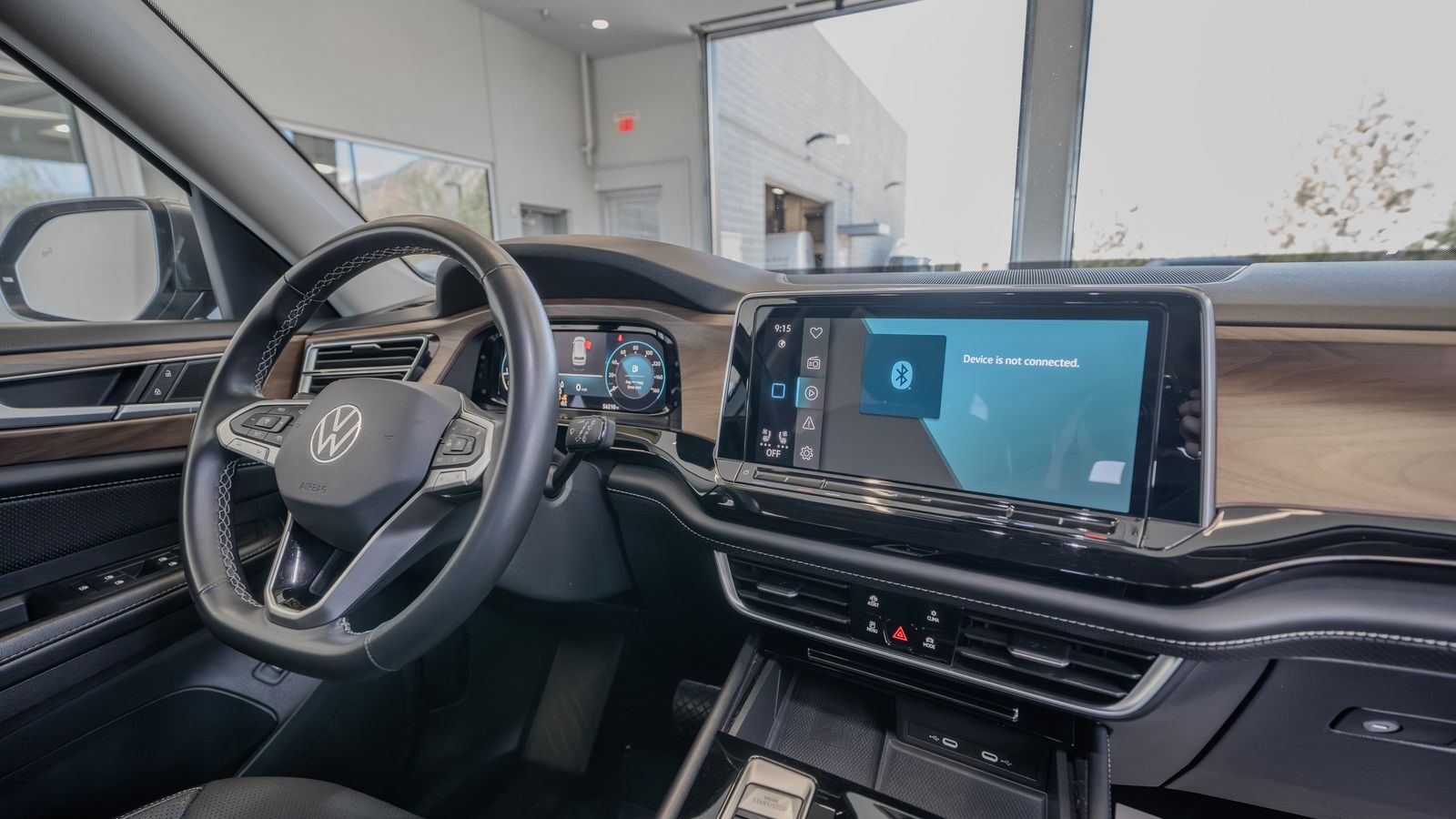 2024 Volkswagen Atlas 2.0T SE w/Technology — foto completa 19 de 35