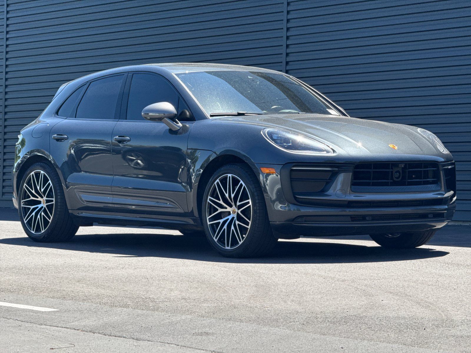 2023 Porsche Macan T — foto completa 10 de 28