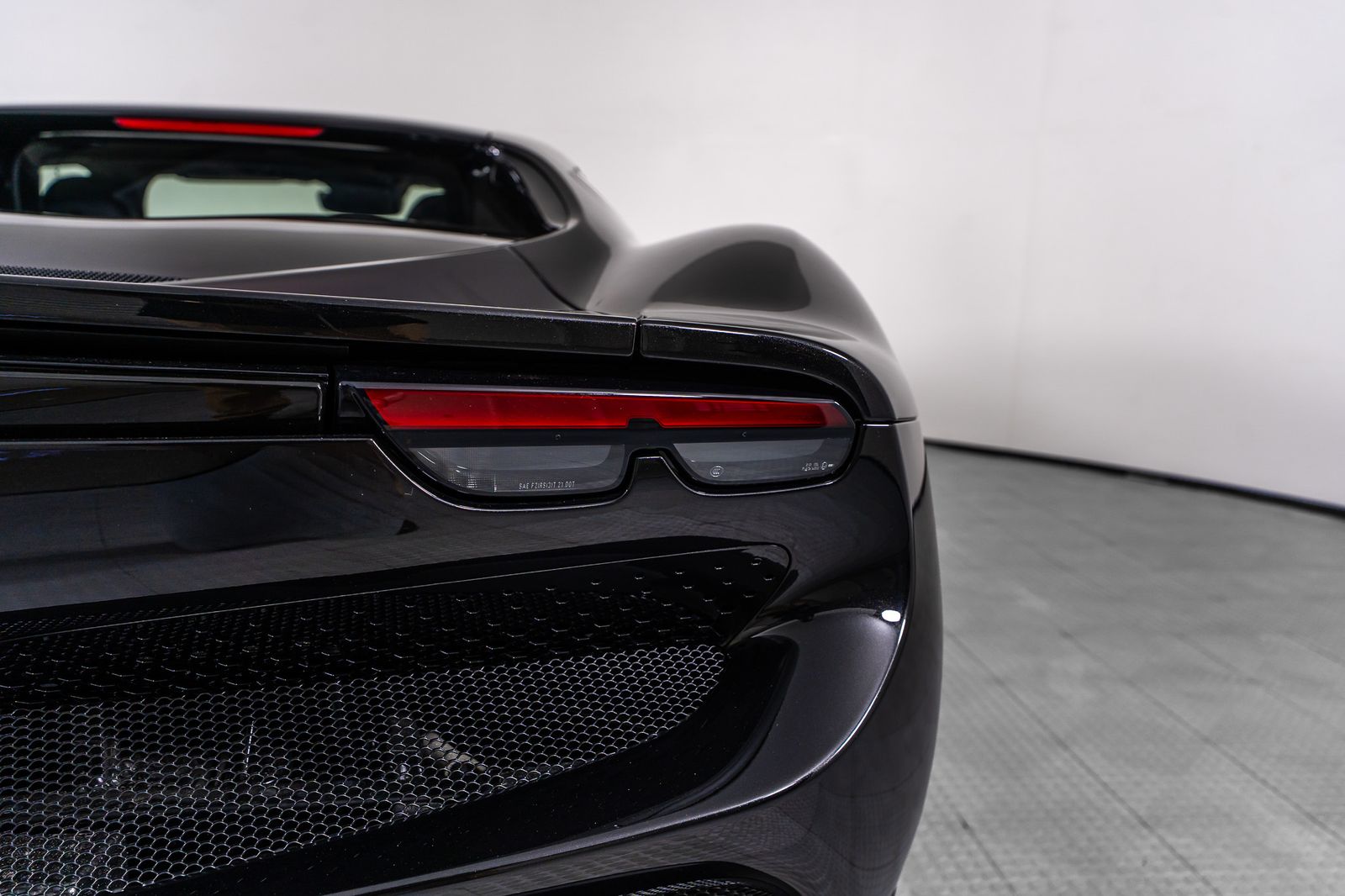 2024 Ferrari 296 GTB — foto completa 23 de 41